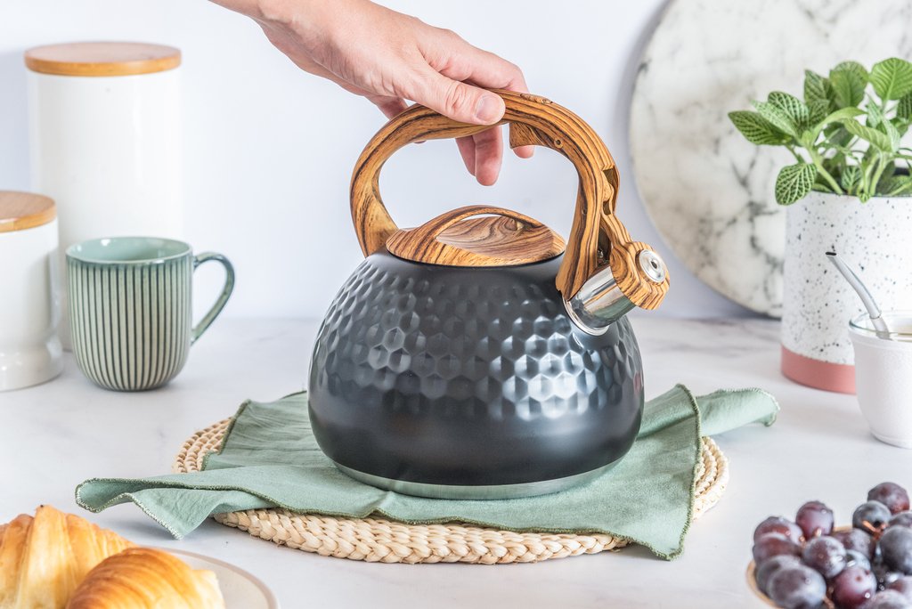 Tetera Silbadora 3 Lts Acero Inoxidable Mango Madera Vicalina - Imagen 2